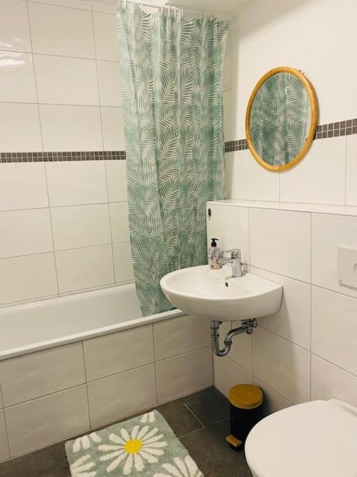 Nice And Calm Apartment In Duesseldorf 외부 사진